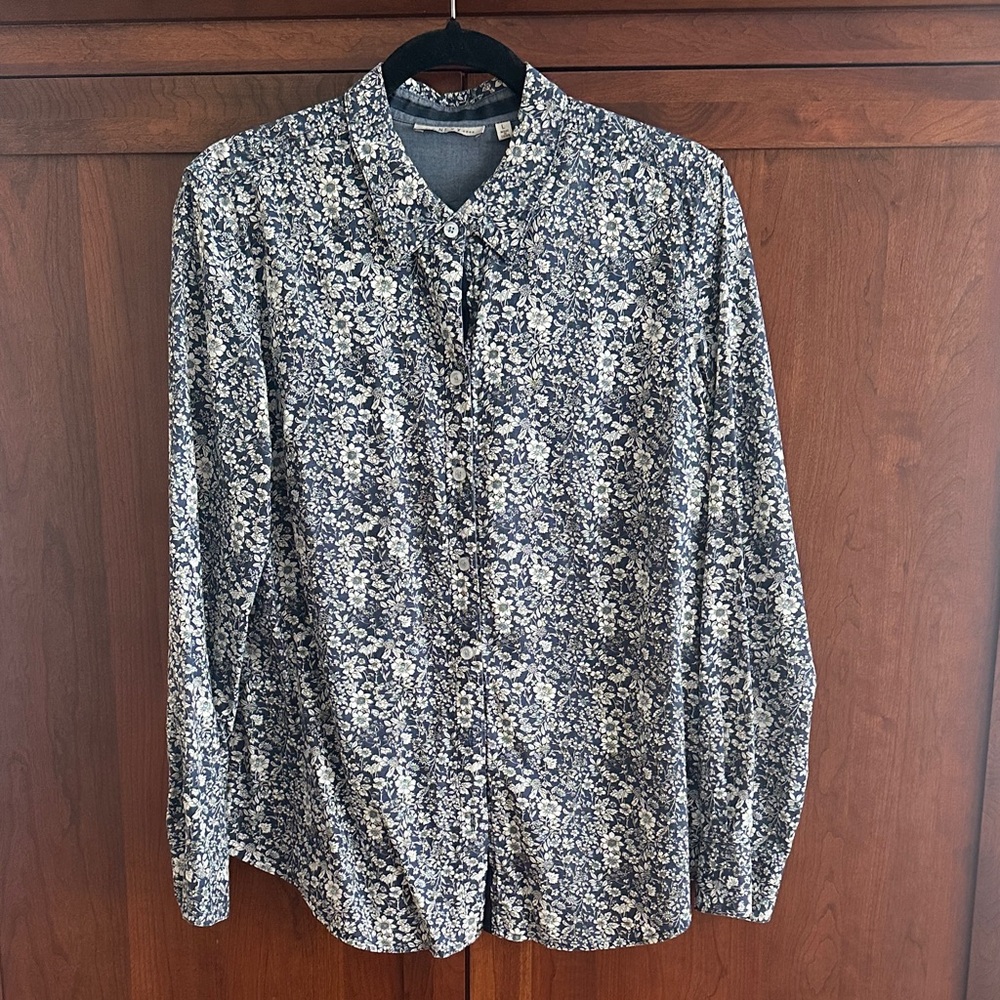 Button-down print shirt